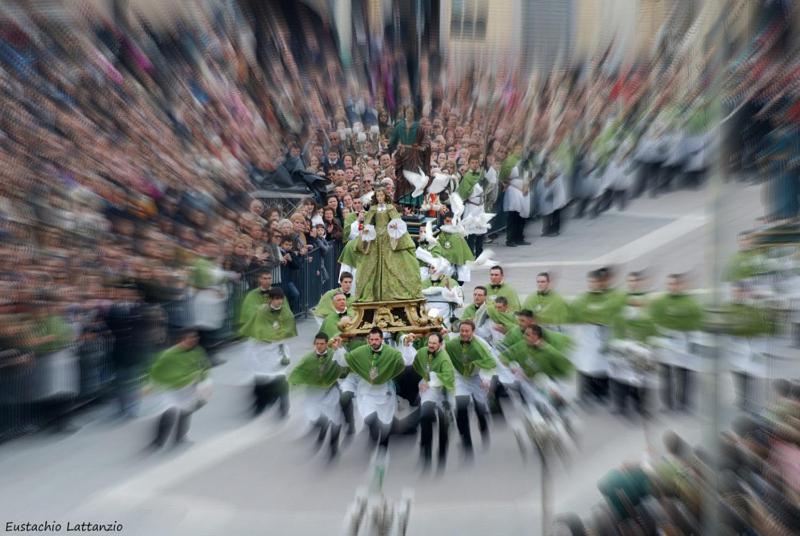 Dietro Piazza Maggiore Sulmona Luaran gambar